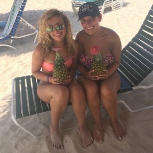 Meet your Posher, Emilie