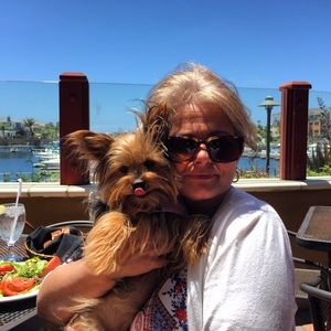 Meet your Posher, Catherine