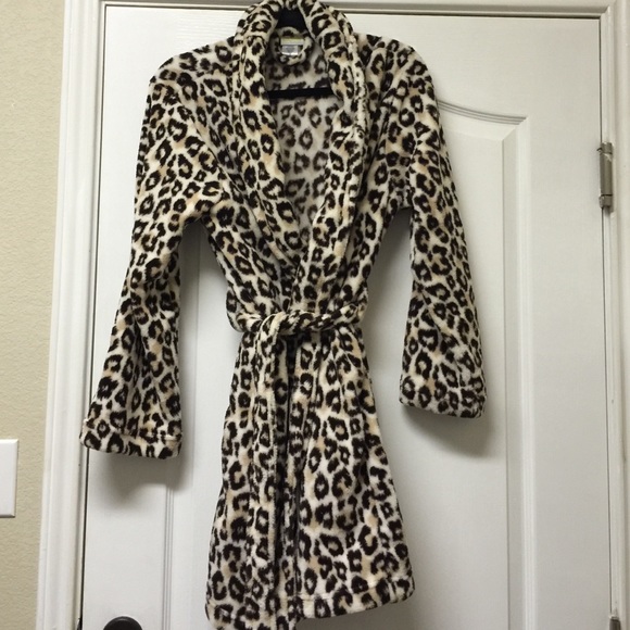 Animal print soft robe