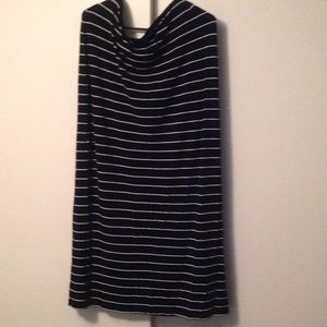 Old Navy maxi skirt - black with white stripes (L)