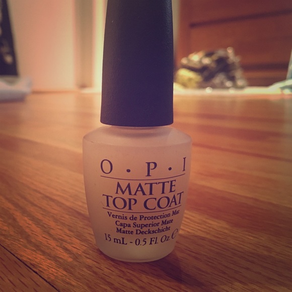 O.P.I matte top coat nail polish - Picture 1 of 3
