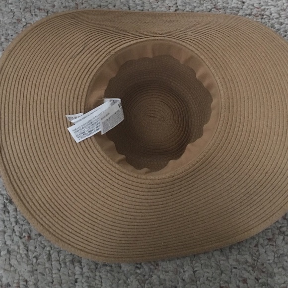 Sun Hat $10.00 - Picture 2 of 2