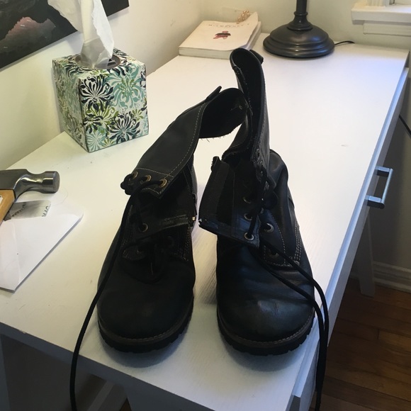 Skechers black lace up boots