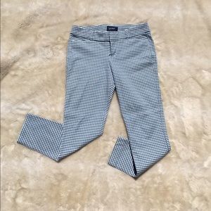 Old Navy Pixie Mid-Rise Pants