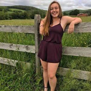 Meet your Posher, Stefani