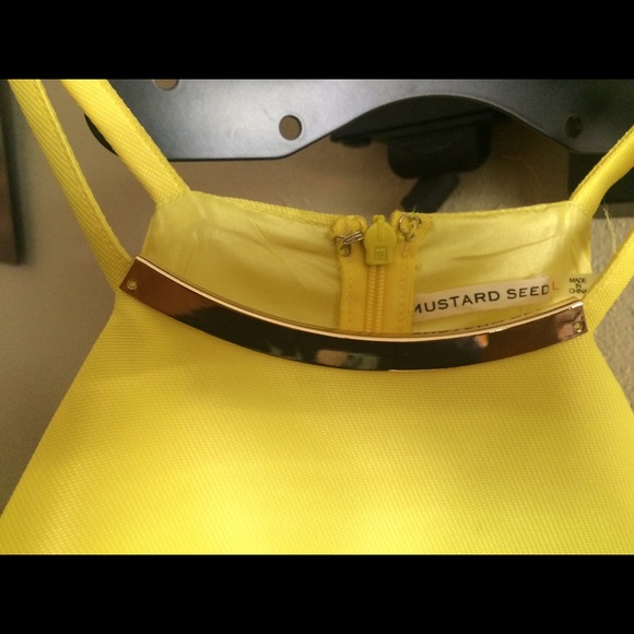 Chic Yellow Romper - Picture 3 of 4