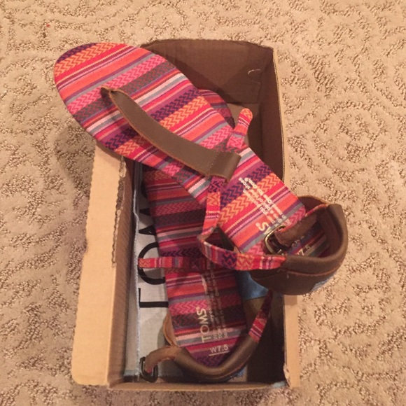 Toms sandals