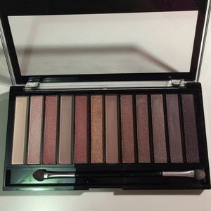 Makeup Revolution Iconic 3 palette