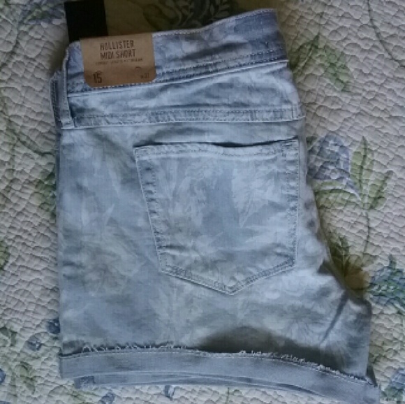 💖NEW HOLLISTER SHORTS💖 - Picture 3 of 4