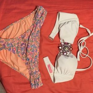 Victoria's Secret bathing suit ONLY WORN ONCE!!
