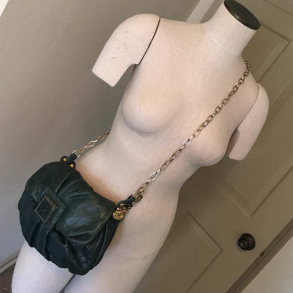 Gustto green leather cross body bag
