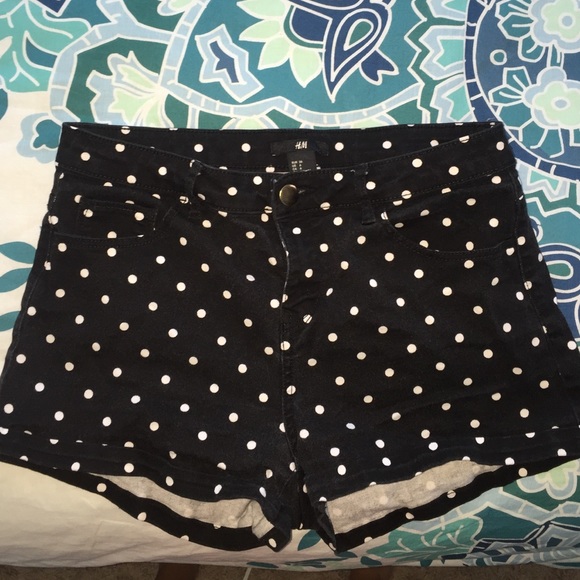 Black&white polka dot H&M high waist denim shorts