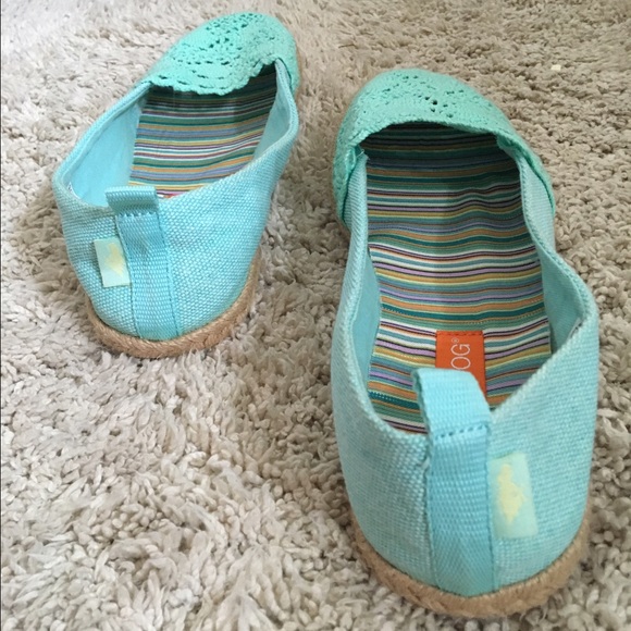 Cute Turquoise Slip ons - Picture 3 of 4
