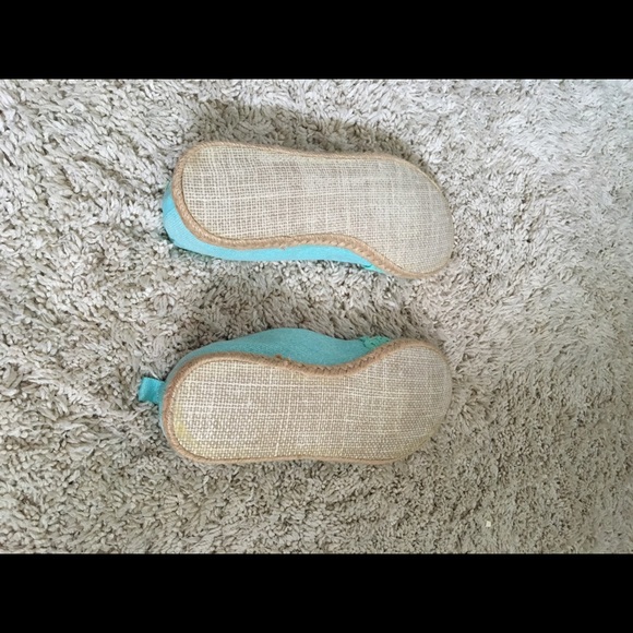 Cute Turquoise Slip ons - Picture 4 of 4