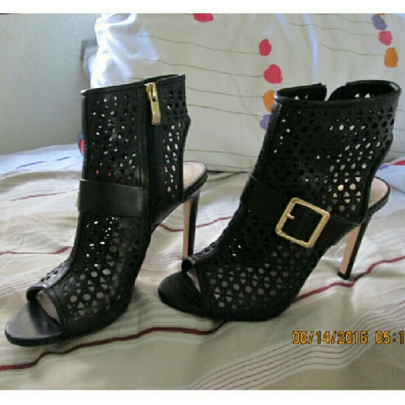 black vince camuto heeled boots 6.5 LABORDAY SALE