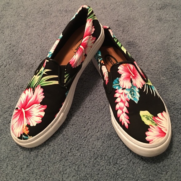 hibiscus shoes