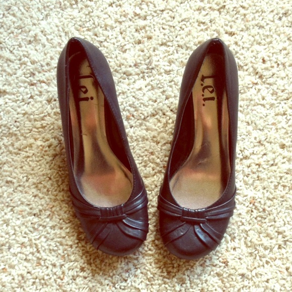 Round-toe Heels