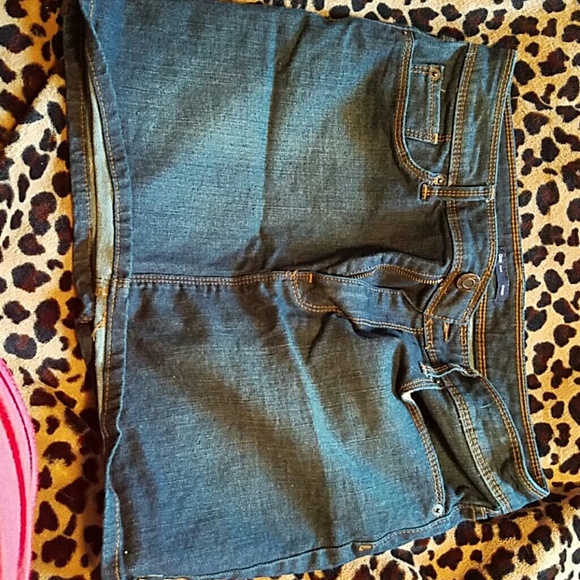 Size 6 nwot gap miniskirt