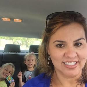 Meet your Posher, Lea