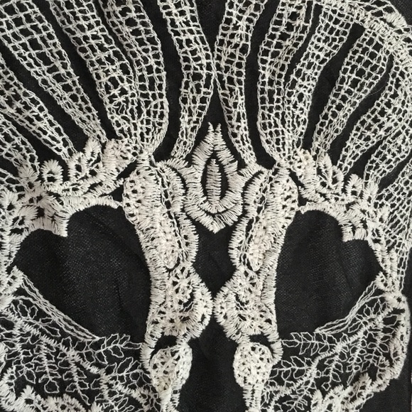 Lace Skull Top Size Medium Y2K - Picture 3 of 4
