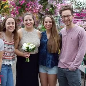 Meet your Posher, Gloria