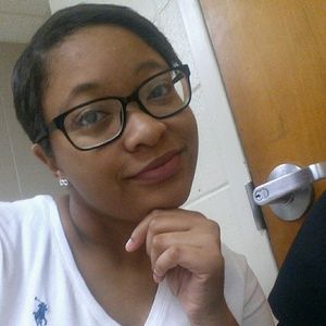 Meet your Posher, Talia