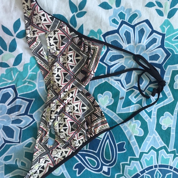 Victoria's Secret PINK slit-side bikini top
