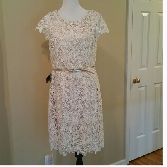 White House Black Market Dresses & Skirts - Gorgeous White house black market lace dress