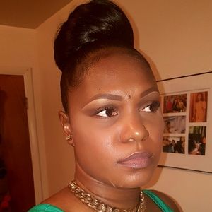 Meet your Posher, Stephanie