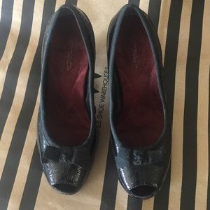 Aerosoles peep toe heels