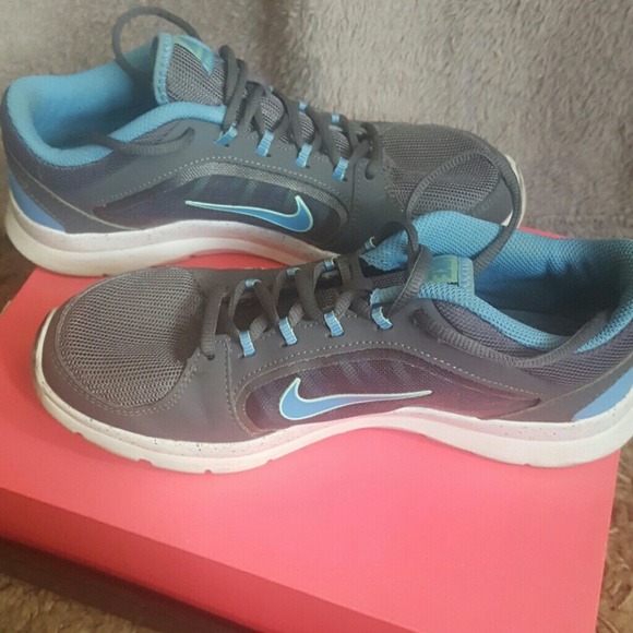 Nike Shoes - Running shoes