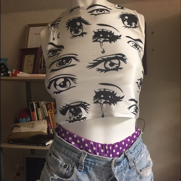 Real Eyes Realize crop