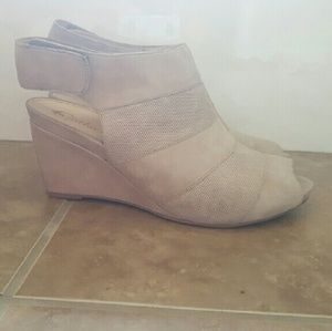 New Earthies wedges