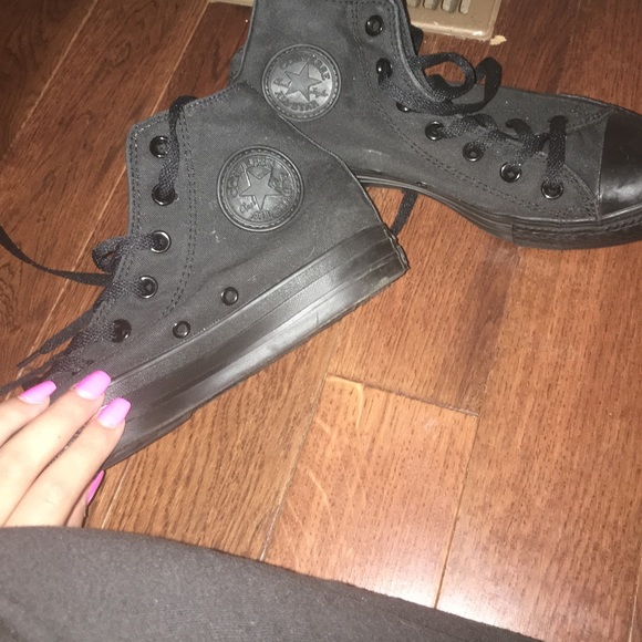 black converse - Picture 4 of 4