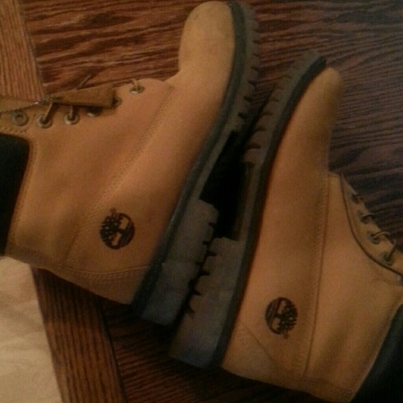 Boots - Picture 2 of 3