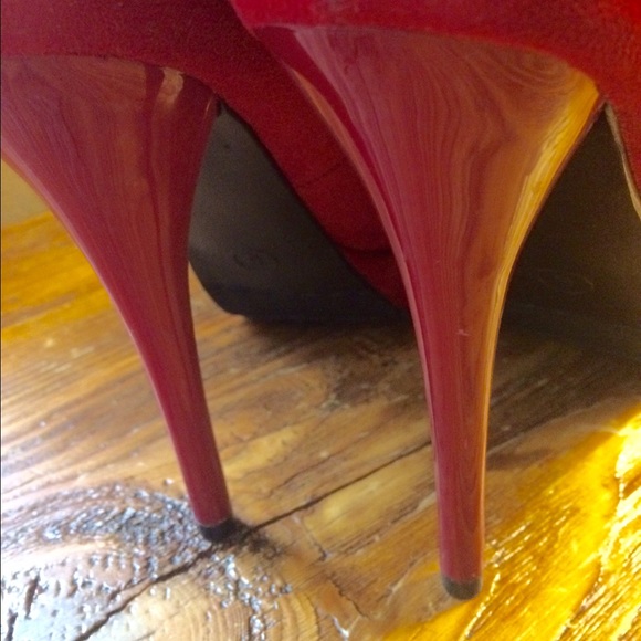 Shoes - Picture 2 of 2