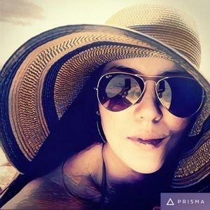 Meet your Posher, Christine