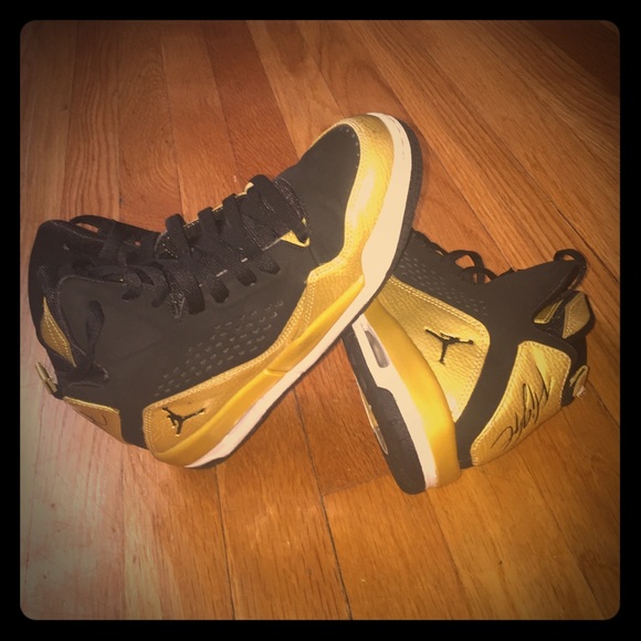 Jordan sneakers (high tops)