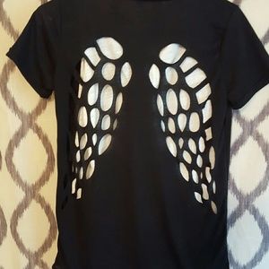 Angel wing tee