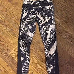Lululemon size 4 tights