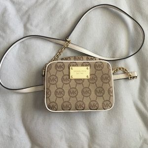 Michael kors purse