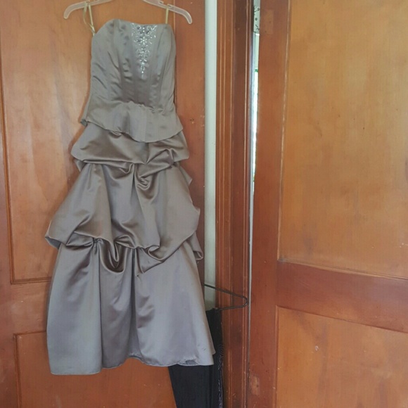 Mori Lee Prom Dress - Picture 2 of 3