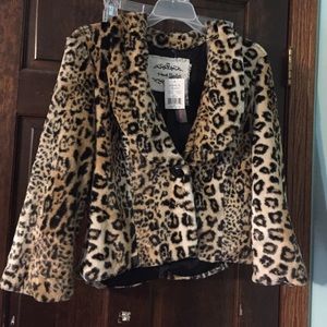 Faux fur leopard jacket