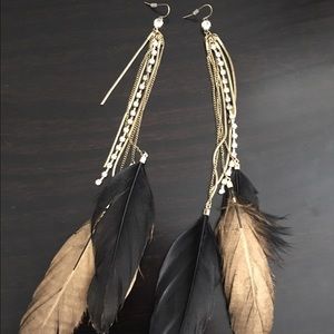 Gorgeous feather jewel earrings
