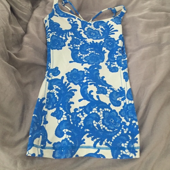 Lululemon tank