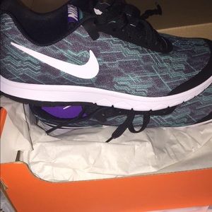 Nike shoes new . Size 8 $70