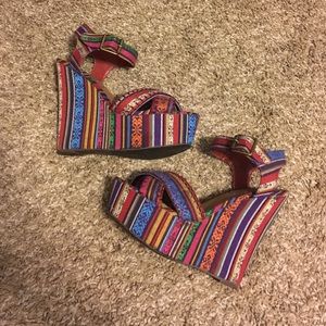 Steve Madden Pattern Wedges