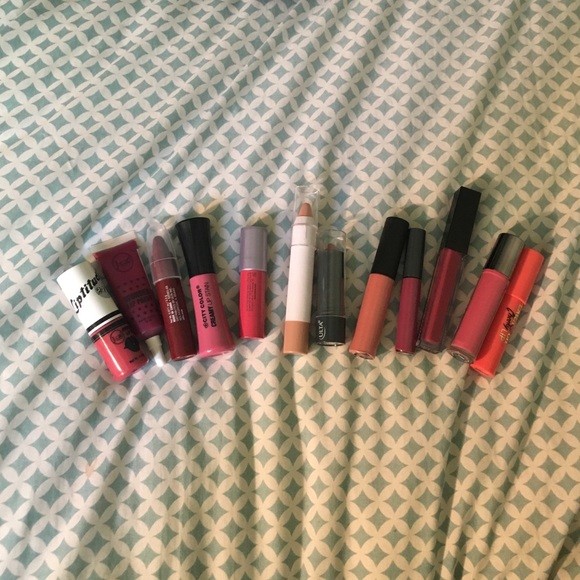 12 Lipstick lot
