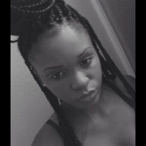 Meet your Posher, Daniella