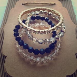 Set of 4 bracelets